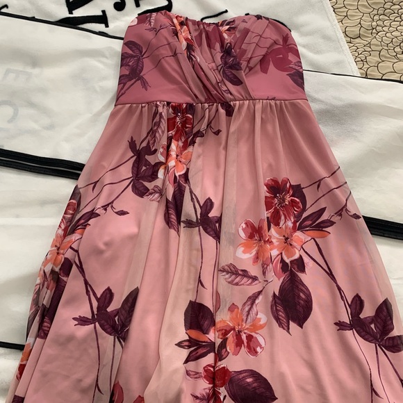 Le Chateau Pink Dress - Picture 4 of 4